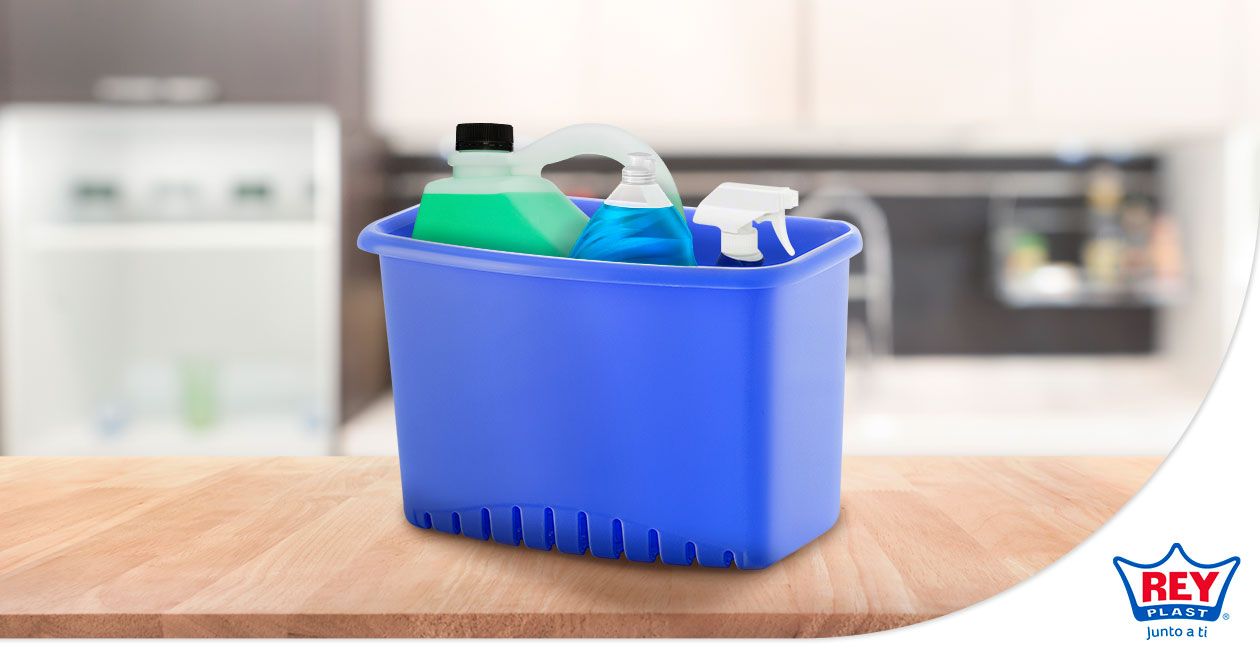 Emplea 2 recipientes con agua